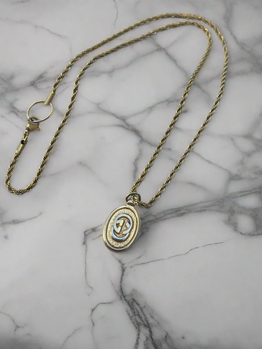 Gucci interlock necklace