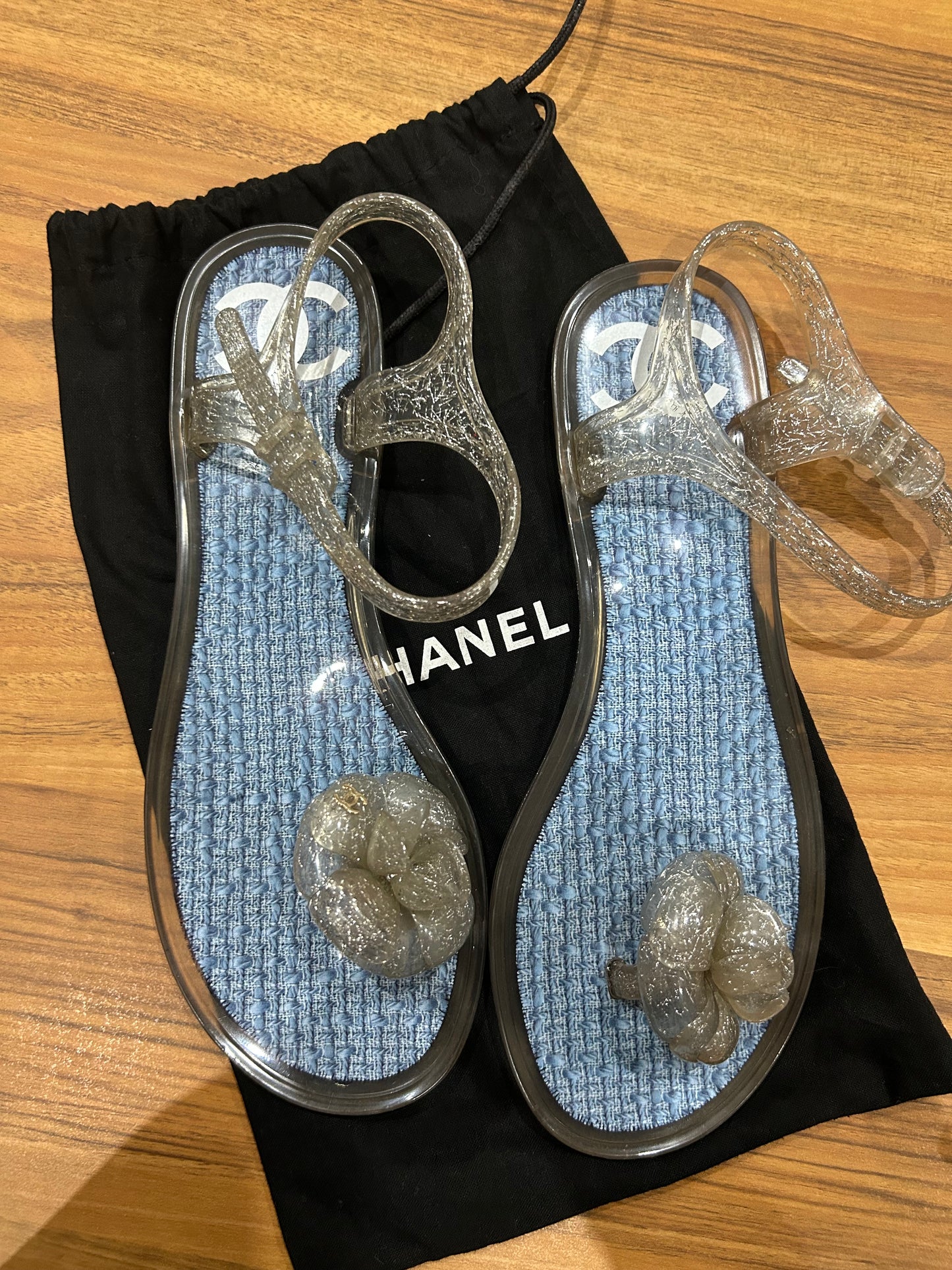 CC camellia jelly sandals